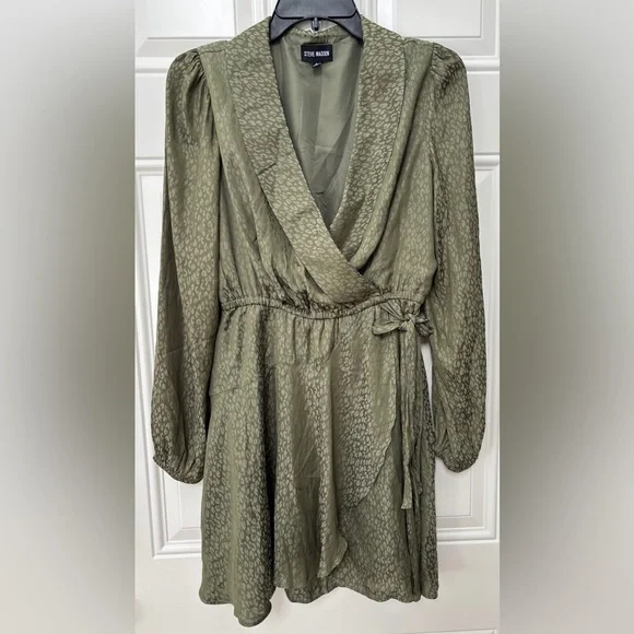 NWOT Steve Madden Mini Dress Size S Olive Green Subtle Leopard Print Faux Wrap - Picture 1 of 8
